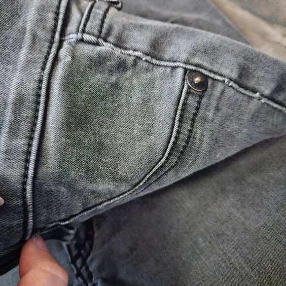 Rag & Bone Zipper Capri Jeans - Picture 4 of 9